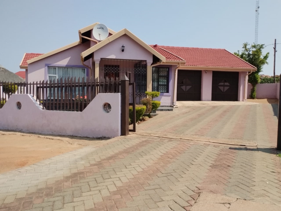 3 Bedroom Property for Sale in Mogwase North West